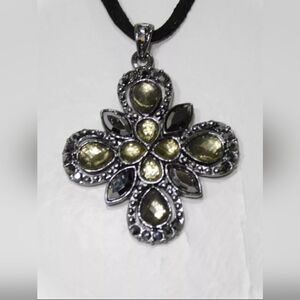 Lia Sophia  Pendant Necklace, 16-19", NWOT